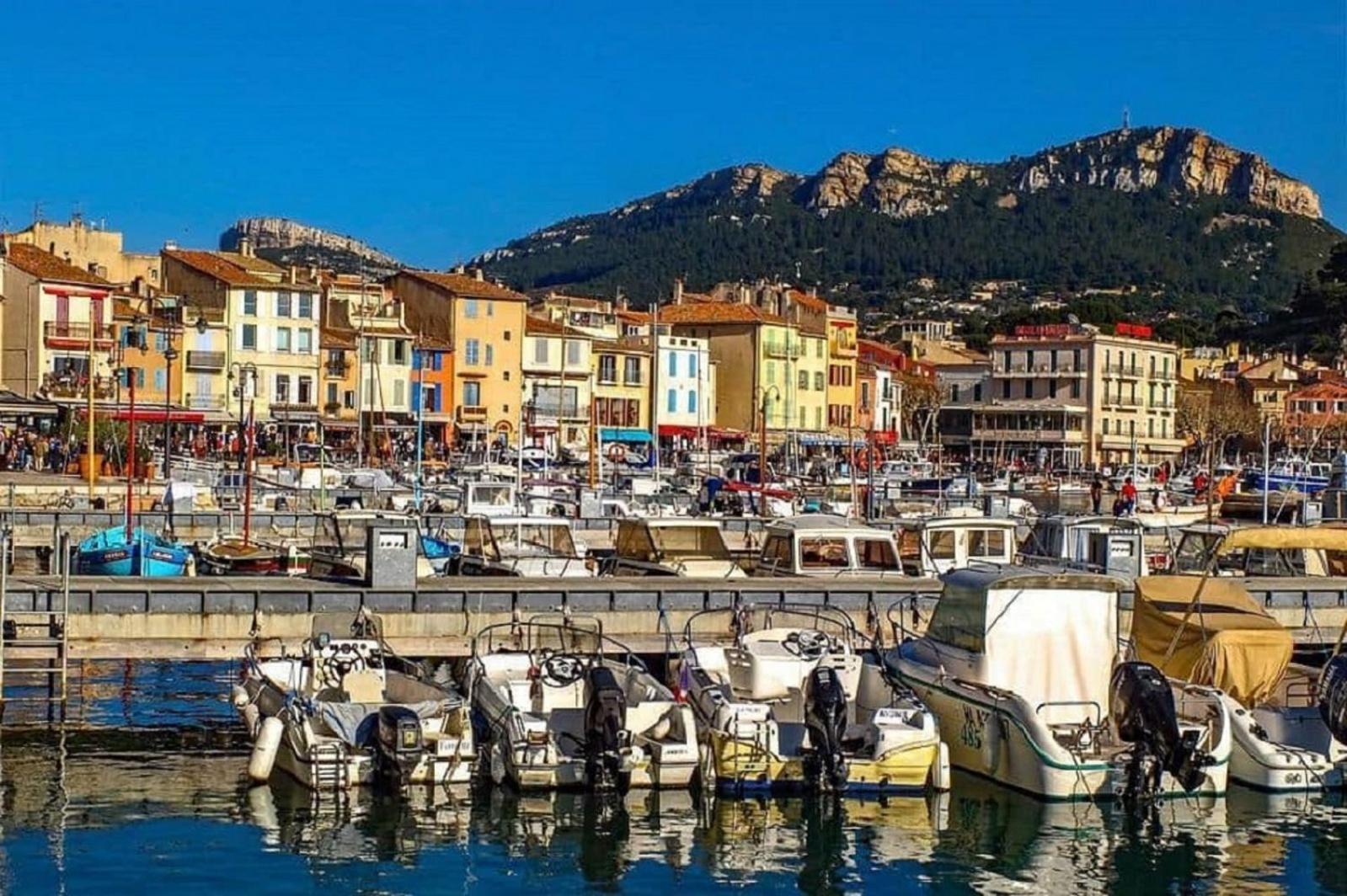 La Maison De Doms Avec Jacuzzi Et Vue Mer Cassis Exterior photo